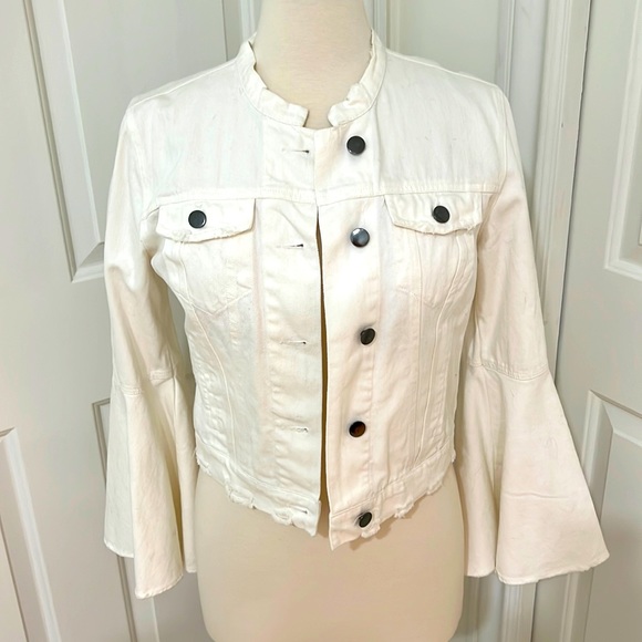 Romeo & Juliet Couture Jackets & Blazers - Romeo and Juliet Couture Distressed Denim Jacket